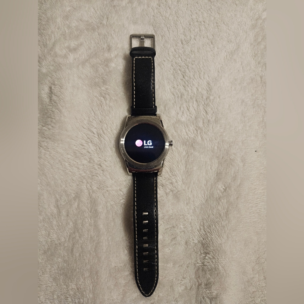 LG Urban W150 smart watch